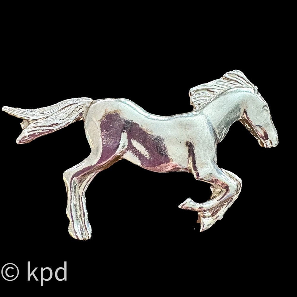 Vintage Silver Horse Brooch – Galloping Equestrian Pin – Western Style Jewelry
